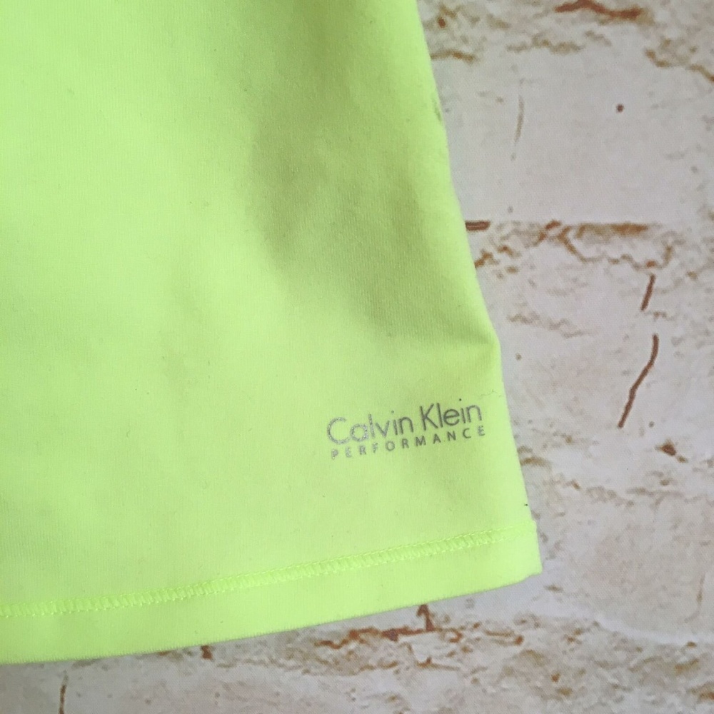 Calvin Klein Performance Quick Dry Tank - Picture 2 of 6